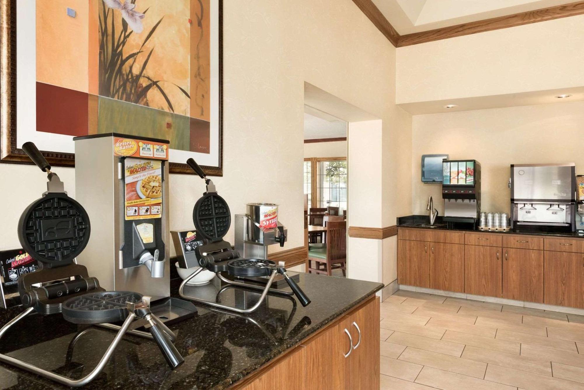 Country Inn & Suites By Radisson, Chanhassen, Mn Εξωτερικό φωτογραφία