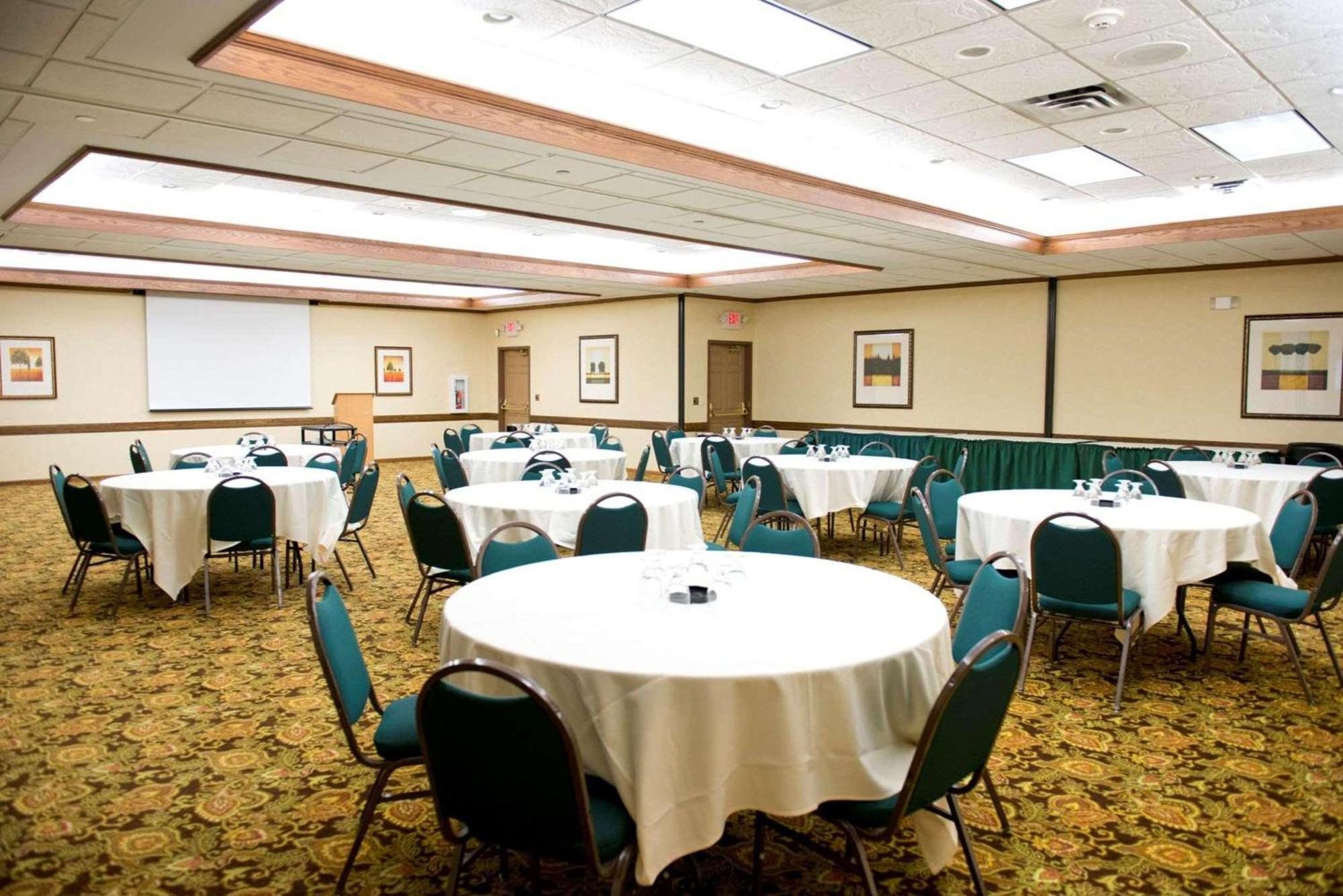 Country Inn & Suites By Radisson, Chanhassen, Mn Εξωτερικό φωτογραφία